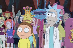 XX战队捧起S赛奖杯，粉丝们：终于等到你，我的青春！